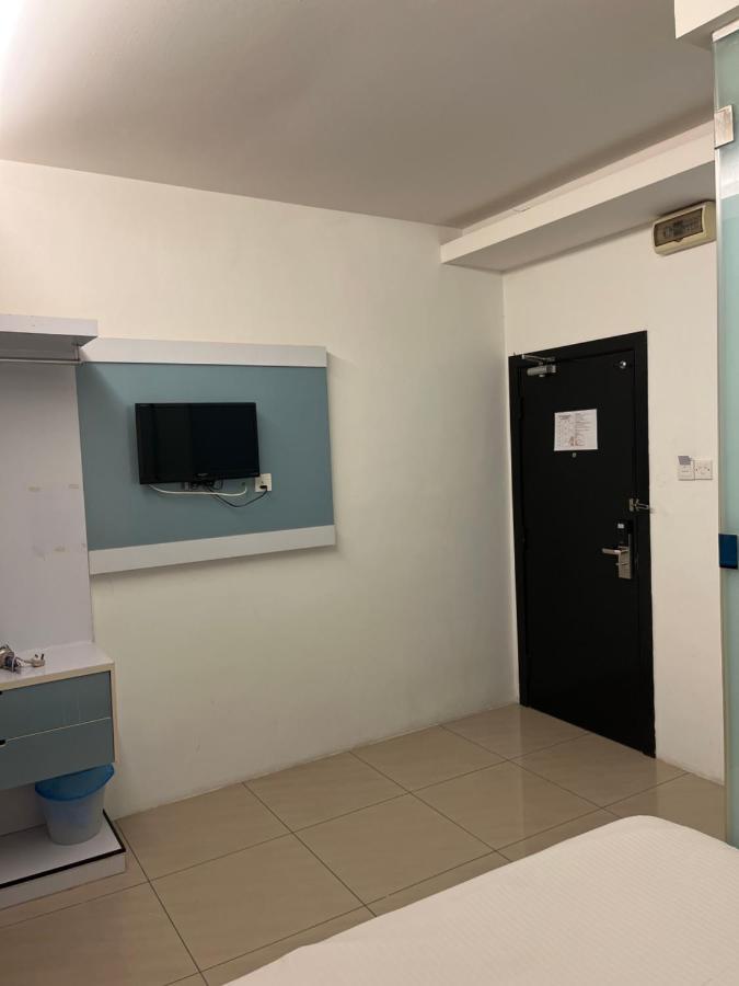 Coastline Hotel ポートディクソン エクステリア 写真