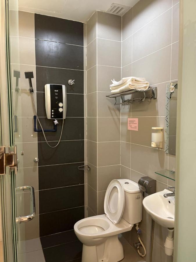 Coastline Hotel ポートディクソン エクステリア 写真